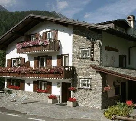 Hotel Petit Meuble